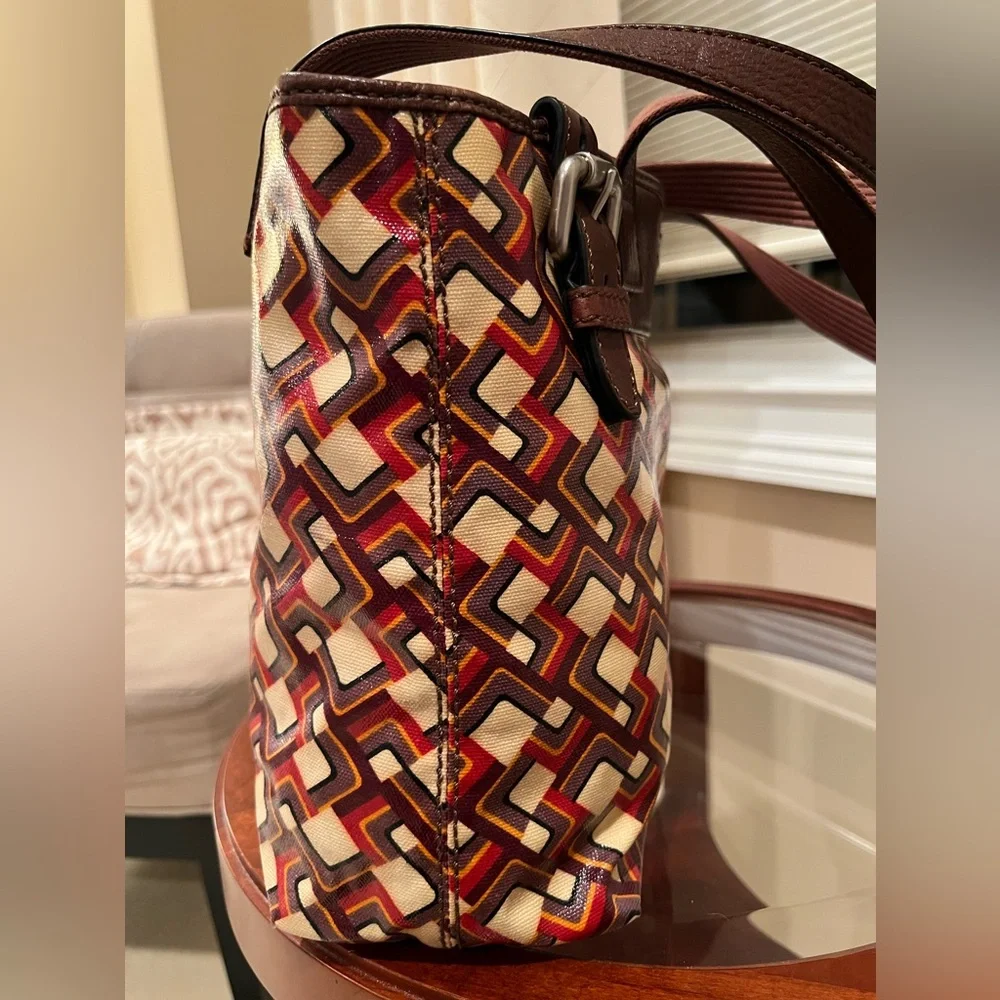 Fossil Key-Per Geometric Carry All Coated Canvas Large Tote